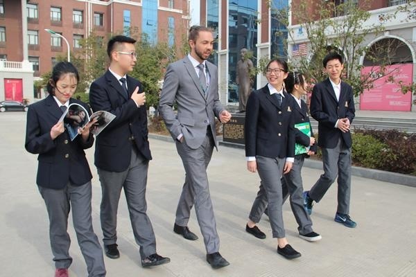 镇江枫叶国际学校