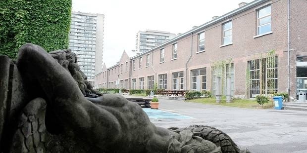 蒙斯造型及视觉艺术高等学校