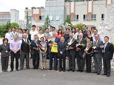 珀斯市市长访校