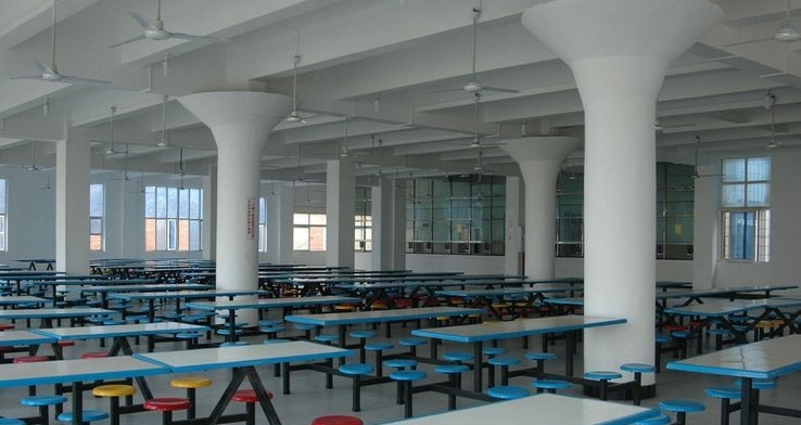 简阳高级职业中学食堂
