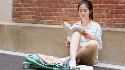 西班牙语线上课堂配图