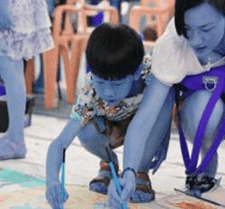 龙泰青少年口才特训营配图2