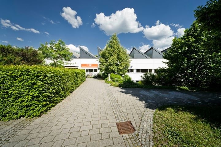 尼尔廷根艺术疗法应用技术大学
