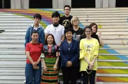 美国蒙特沃德高中师生上海音乐谷之行 