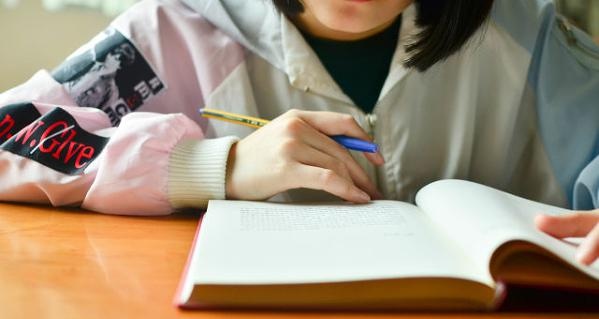 数学很差能学金融吗