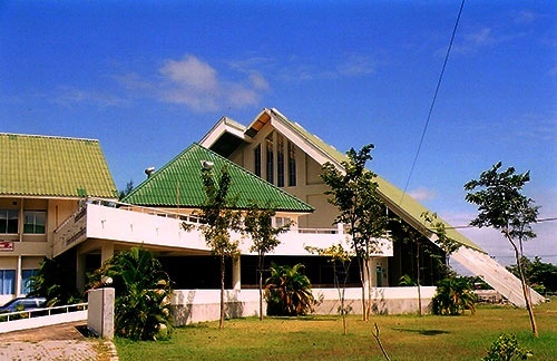 乌朋拉其尼大学