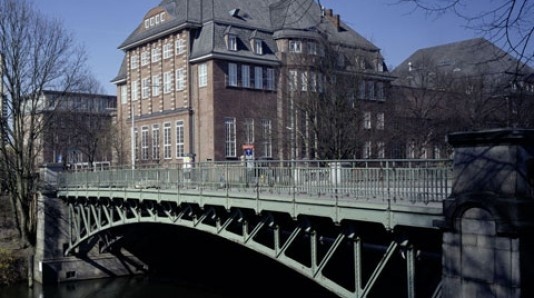 汉堡造型艺术学院