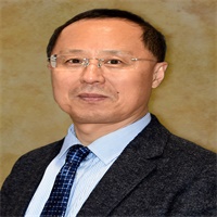 姜学清先生 华籍校长