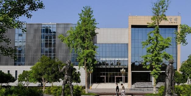 重庆工业职业技术学院地址在哪里