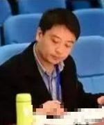 李伟