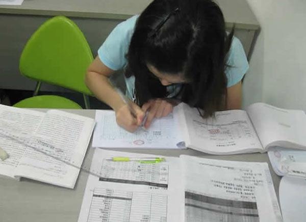 出色学员在做账