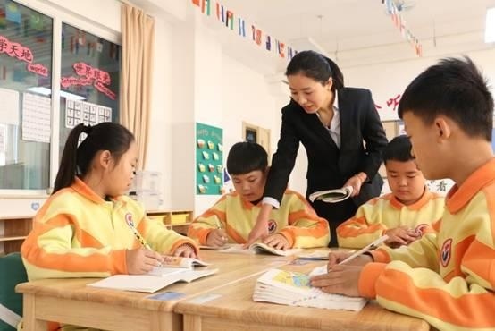 盛华碧桂园中英文学校