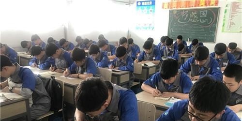 灵山第二职业技术学校