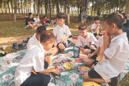 东华文泽学校