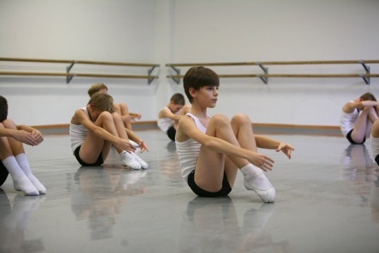 匈牙利舞蹈学院