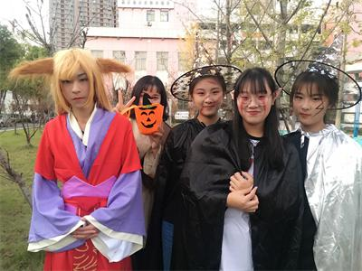 武汉市洪山高级中学国际部