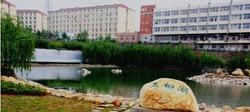 陕西渭阳技工学校