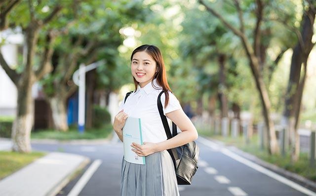 美国留学学费一般多少