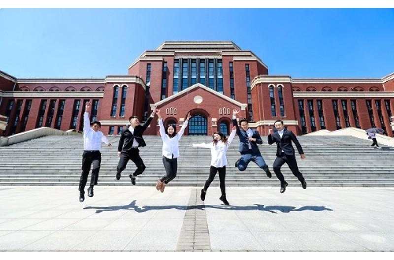 上海建桥国际高中