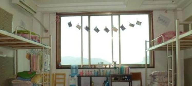 长沙麓才医药学校