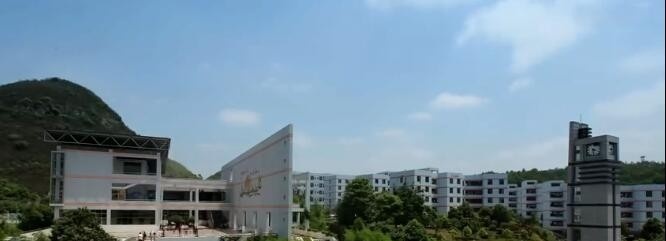 贵州兴义中学2019年招生办