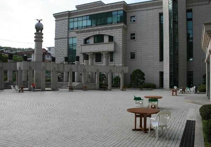 韩国外国语大学