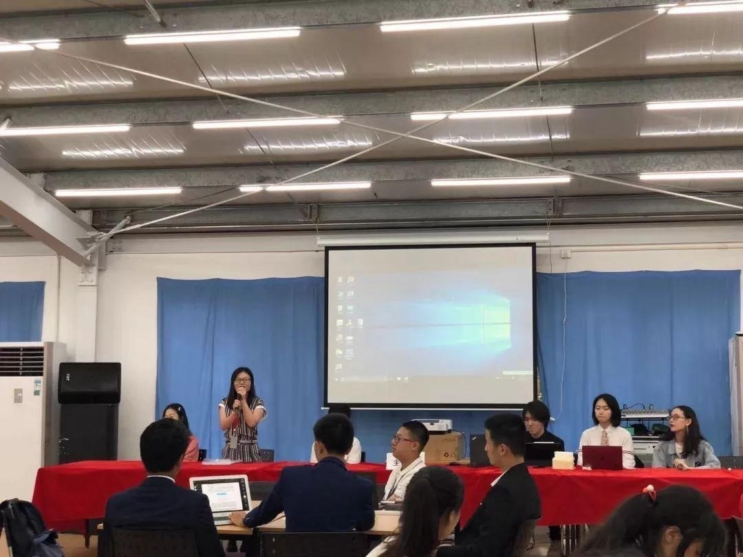 经济学李一晓老师做赛前发言.jpg
