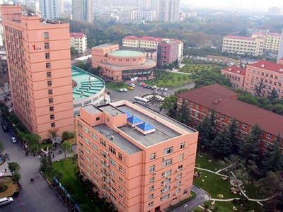 上外立泰学院环境