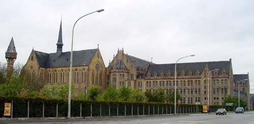 图尔奈圣吕克艺术高等学院