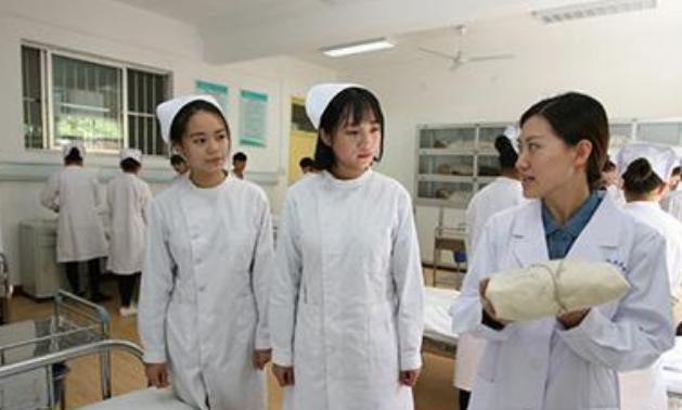 大连铁路卫生学校