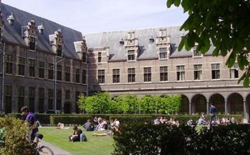安特卫普大学