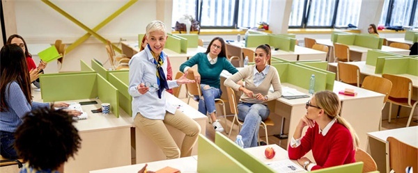 鹤壁机电信息工程学校