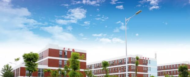 黄冈中等职业学校1