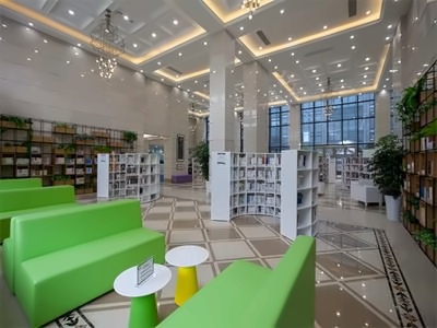 上海浦东新区民办东鼎外国语学校图书馆