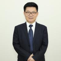 闫月峰 物理/计算机双语教师