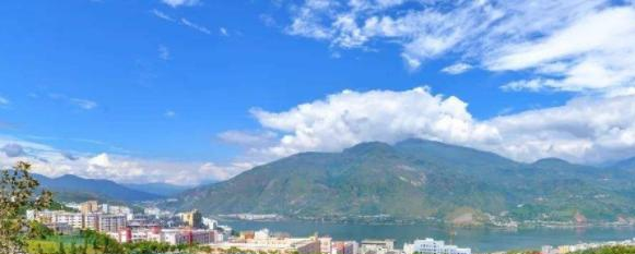 四川汉源中学