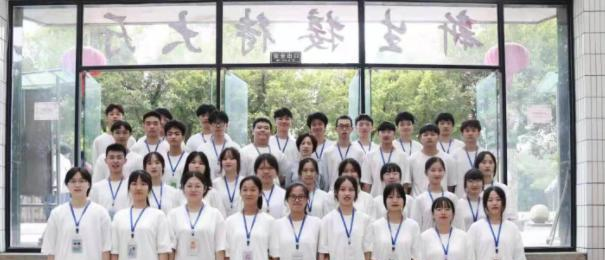 重庆人文艺术职业学校2022年学费、收费多少