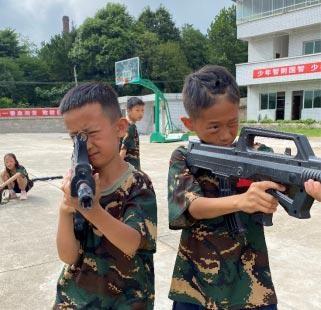 战狼CS枪战VS才艺展示