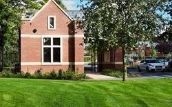 布罗蒙思林苑学校