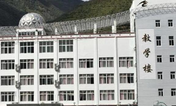 成都华夏旅游商务学校