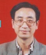 杨 明