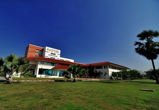 苏兰拉工业大学