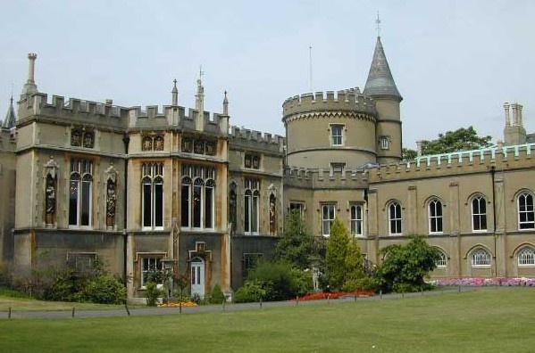 特威克南圣玛丽大学