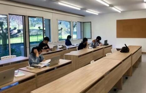 瑞士阿尔特多夫国际学校