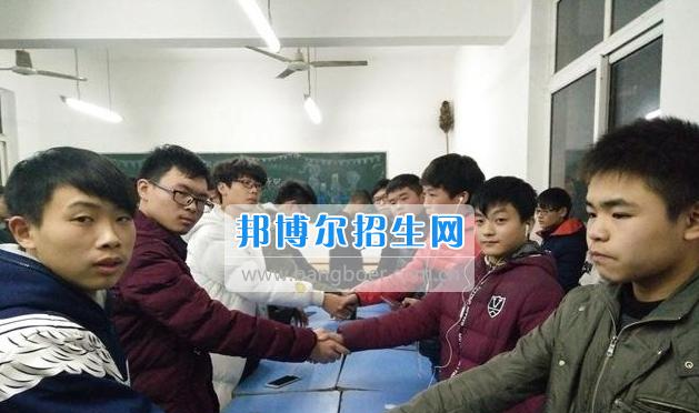 眉山科学技术学校