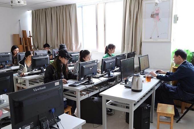 深鹏服装电脑设计课程配图