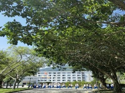 雷纳森英豪国际学院