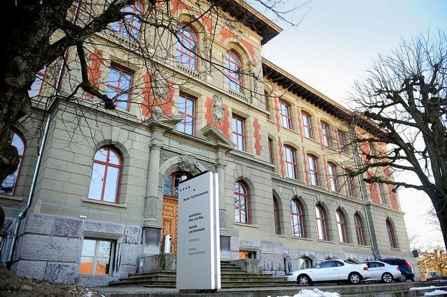 伯尔尼高等专业学院