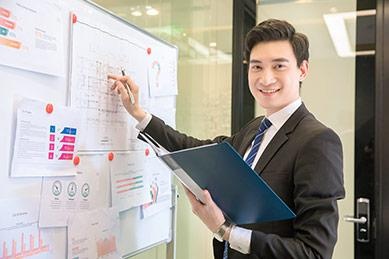 有一定的演讲基础，但无法讲到听众心坎上