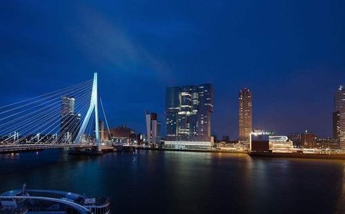 鹿特丹伊拉斯谟大学